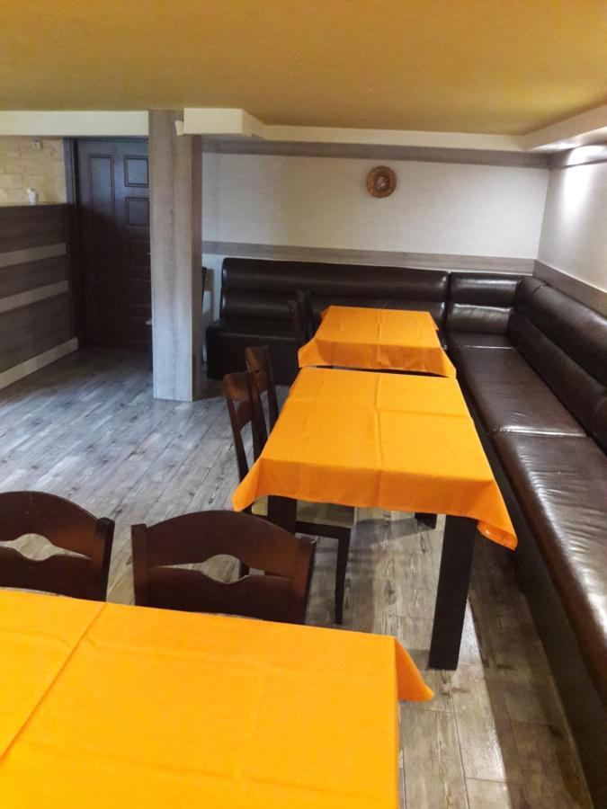Advel Guest Hous Hotel Madzhare Bagian luar foto