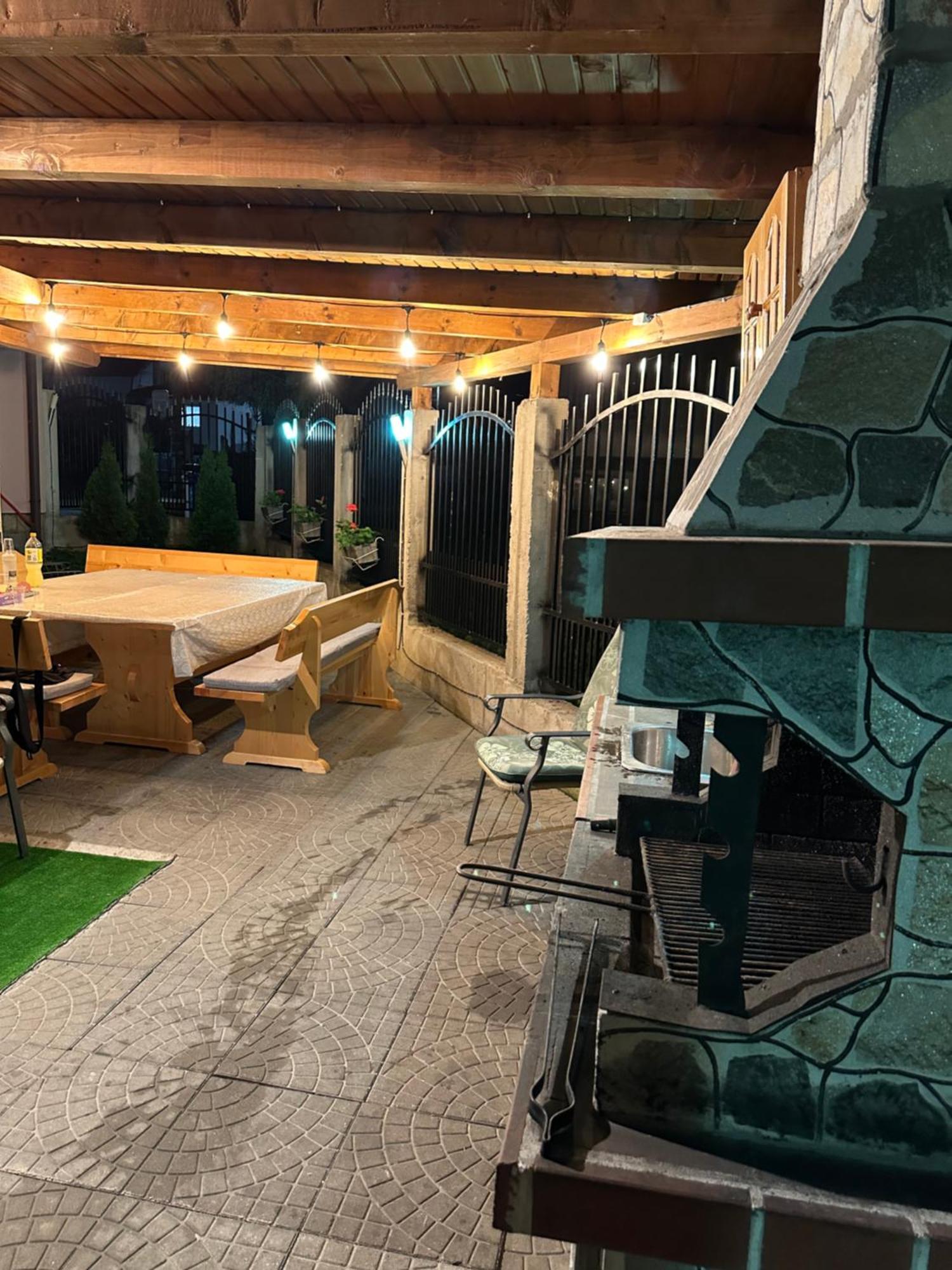 Advel Guest Hous Hotel Madzhare Bagian luar foto