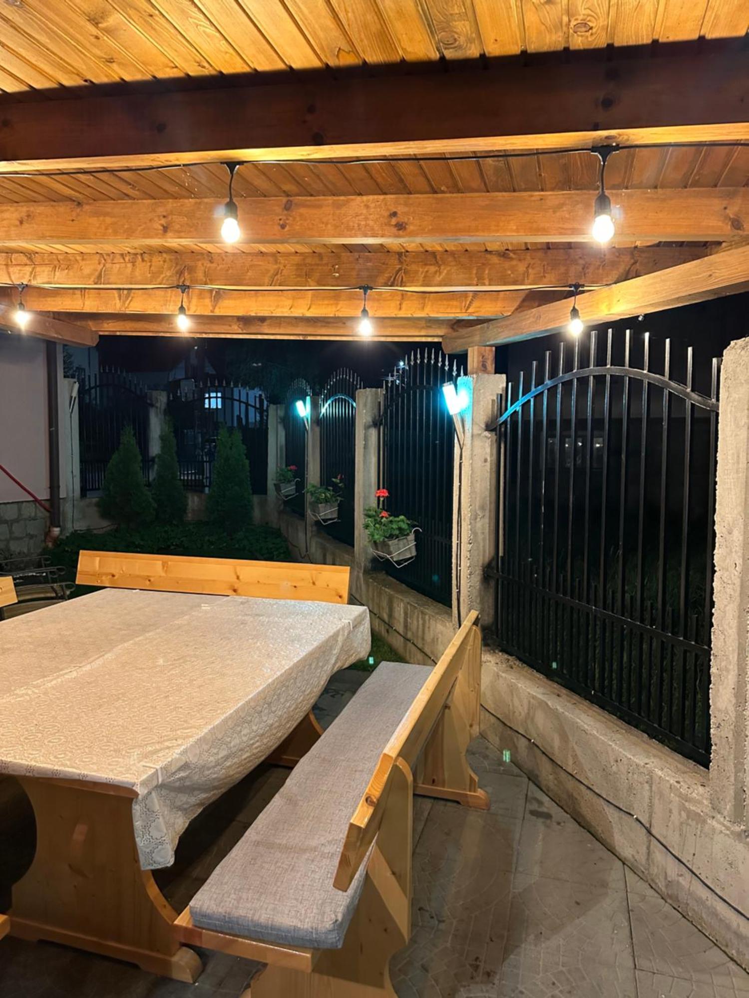 Advel Guest Hous Hotel Madzhare Bagian luar foto