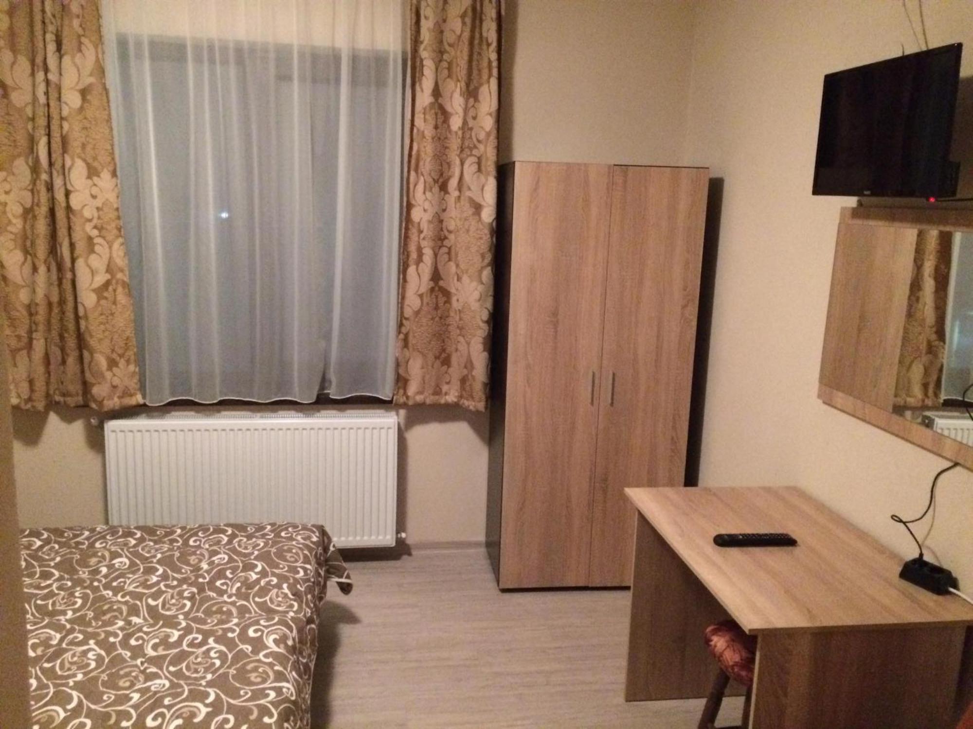 Advel Guest Hous Hotel Madzhare Bagian luar foto