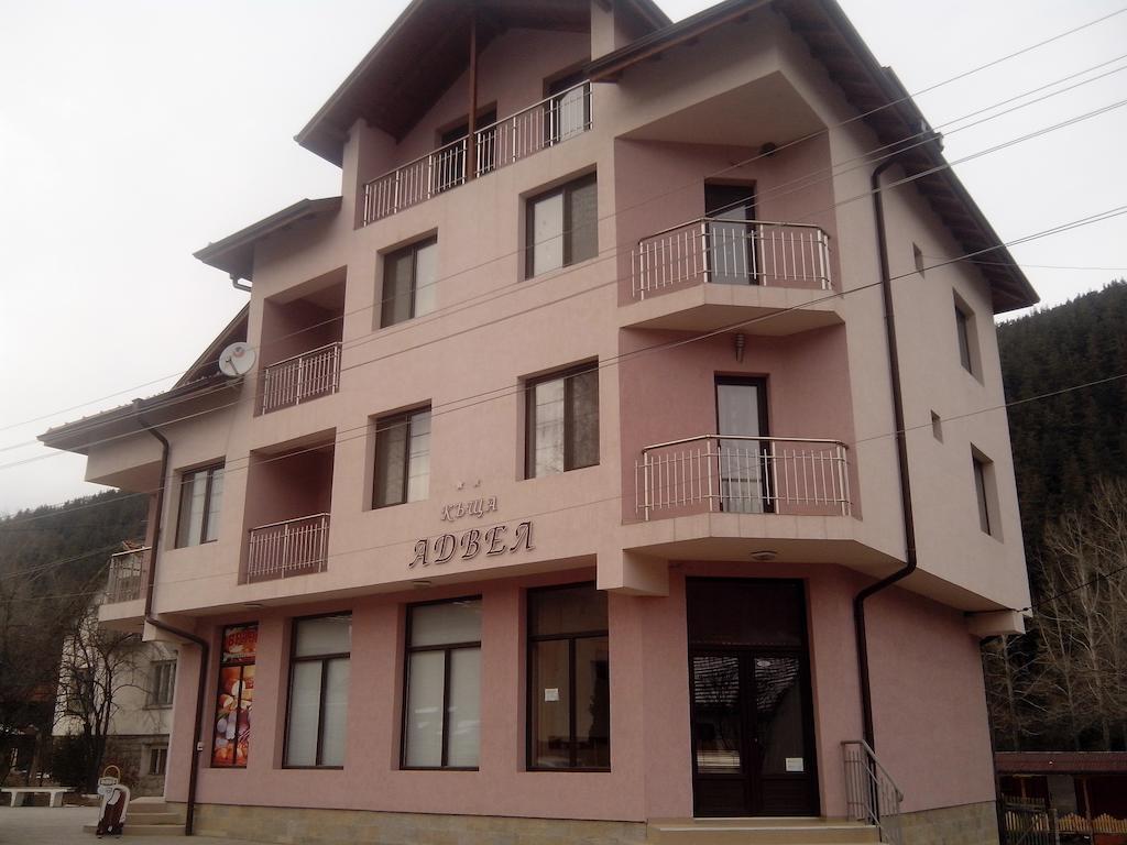 Advel Guest Hous Hotel Madzhare Bagian luar foto
